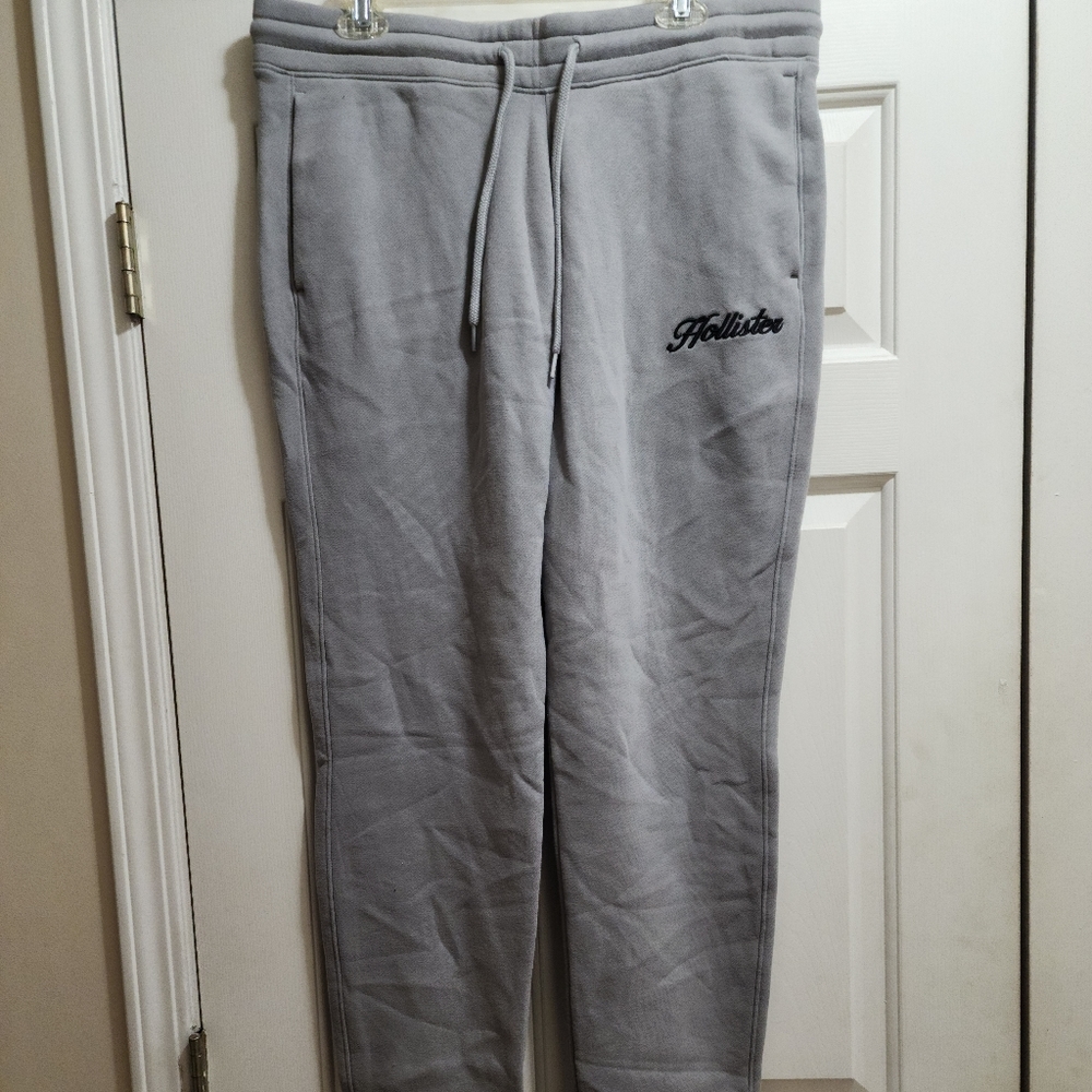Hollister joggers